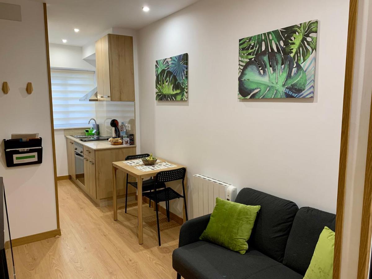 Acogedor Estudio En Pontedeumeアパートメント エクステリア 写真