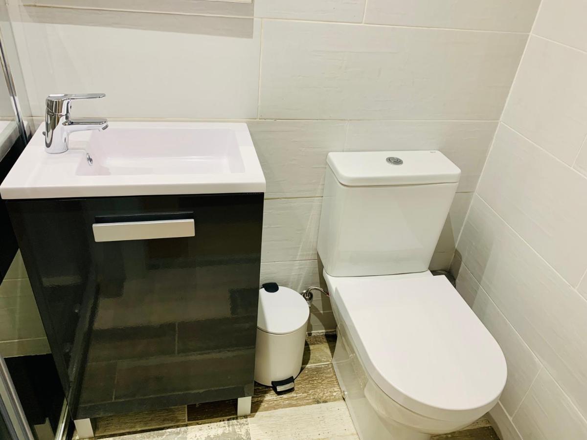 Acogedor Estudio En Pontedeumeアパートメント エクステリア 写真